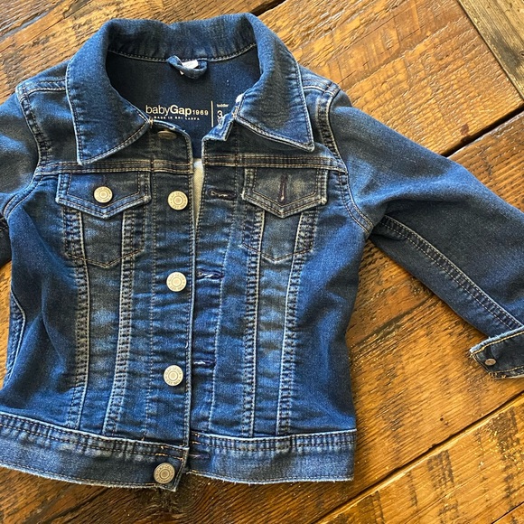 BabyGap denim jacket. 3T - Picture 2 of 4